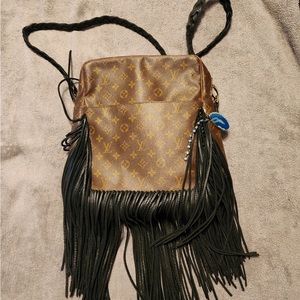 Vintage LV messenger bag